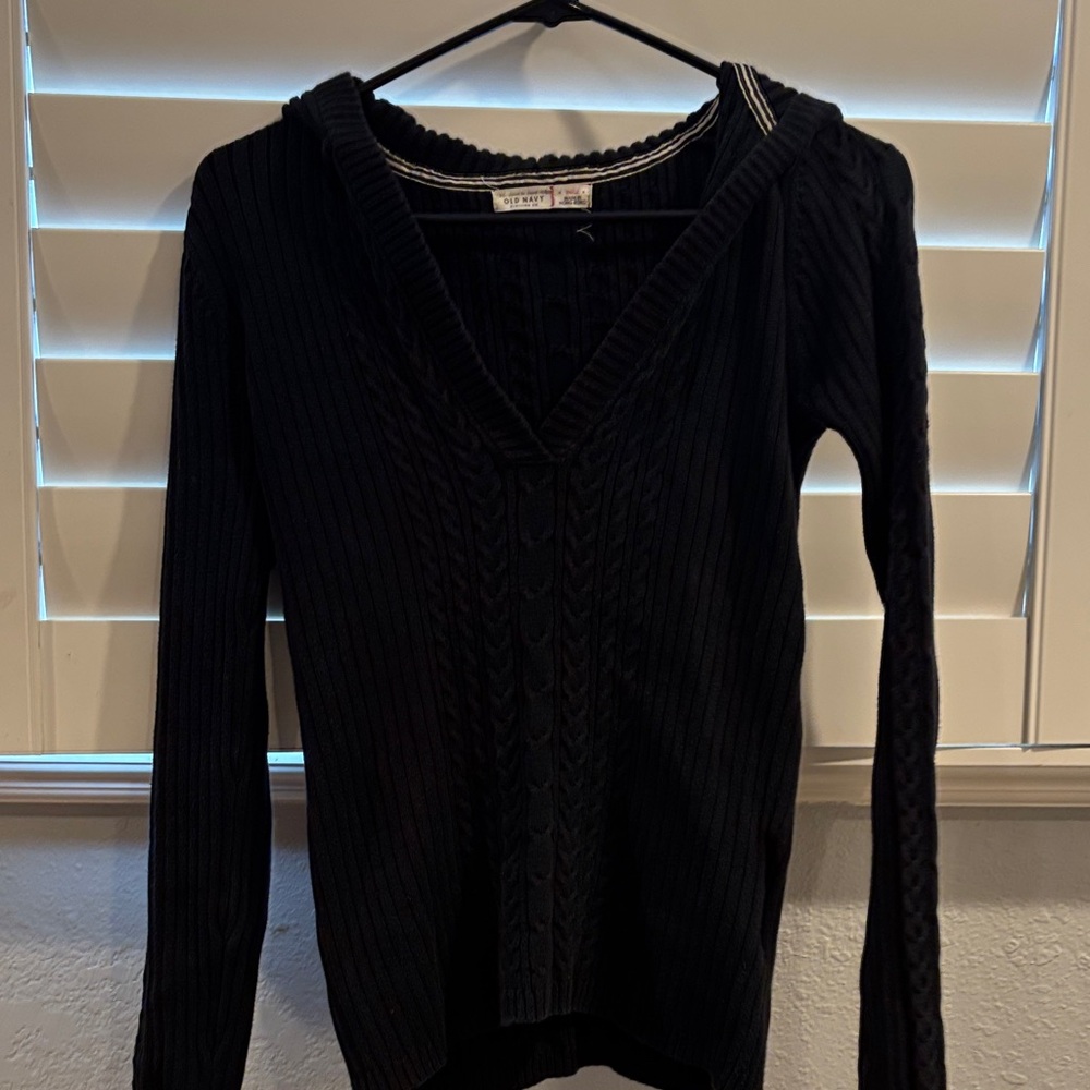 Old Navy Black V-Neck Sweater